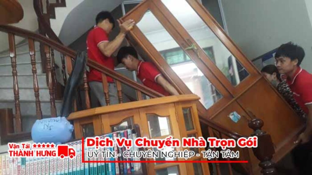 Dịch vụ chuyển nhà Thành Hưng Việt Nam thực hiện công việc chuyển đồ cho quý khách hàng